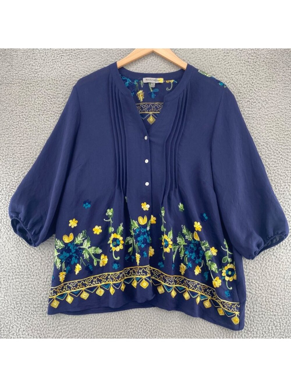 Figueroa & Flower Top Womens 2X Plus Navy Embroidered Long Sleeve Button Pleated